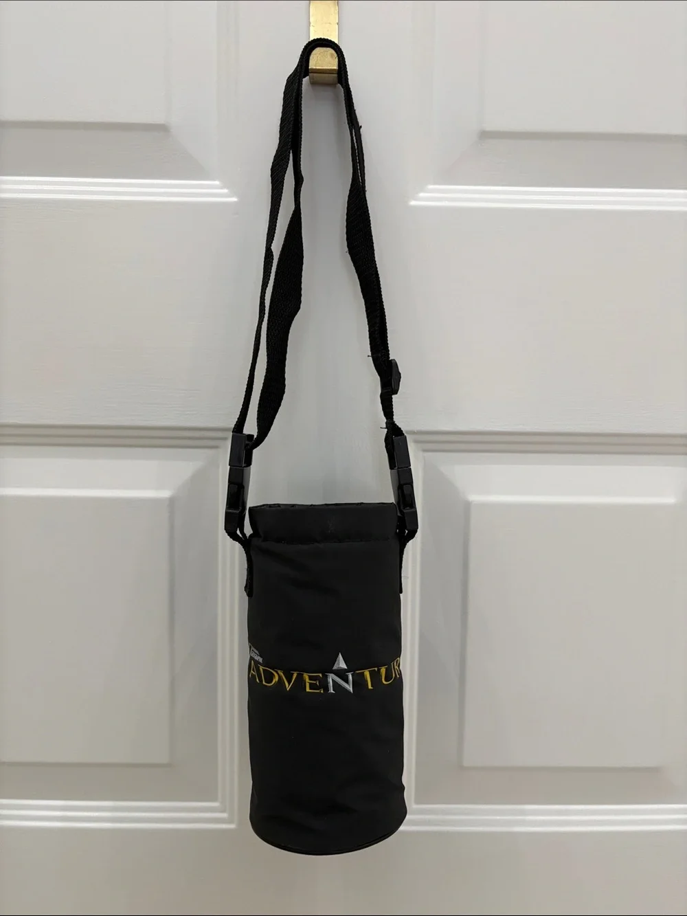 National Geographic Adventure Black Bottle Carrier Crossbody Bag